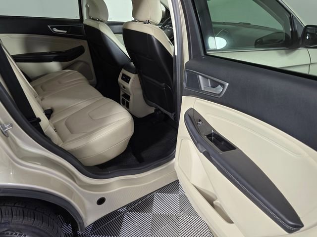 Used 2018 Ford Edge Titanium w/ Equipment Group 301A AWD/4WD image 13