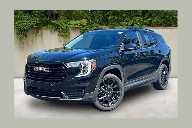 Used 2023 GMC Terrain SLE w/ Driver Convenience Package AWD/4WD image 1