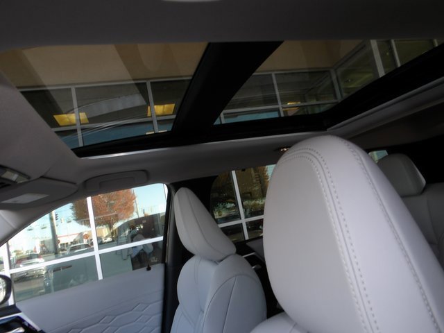 New 2025 Mitsubishi Outlander SEL image 17