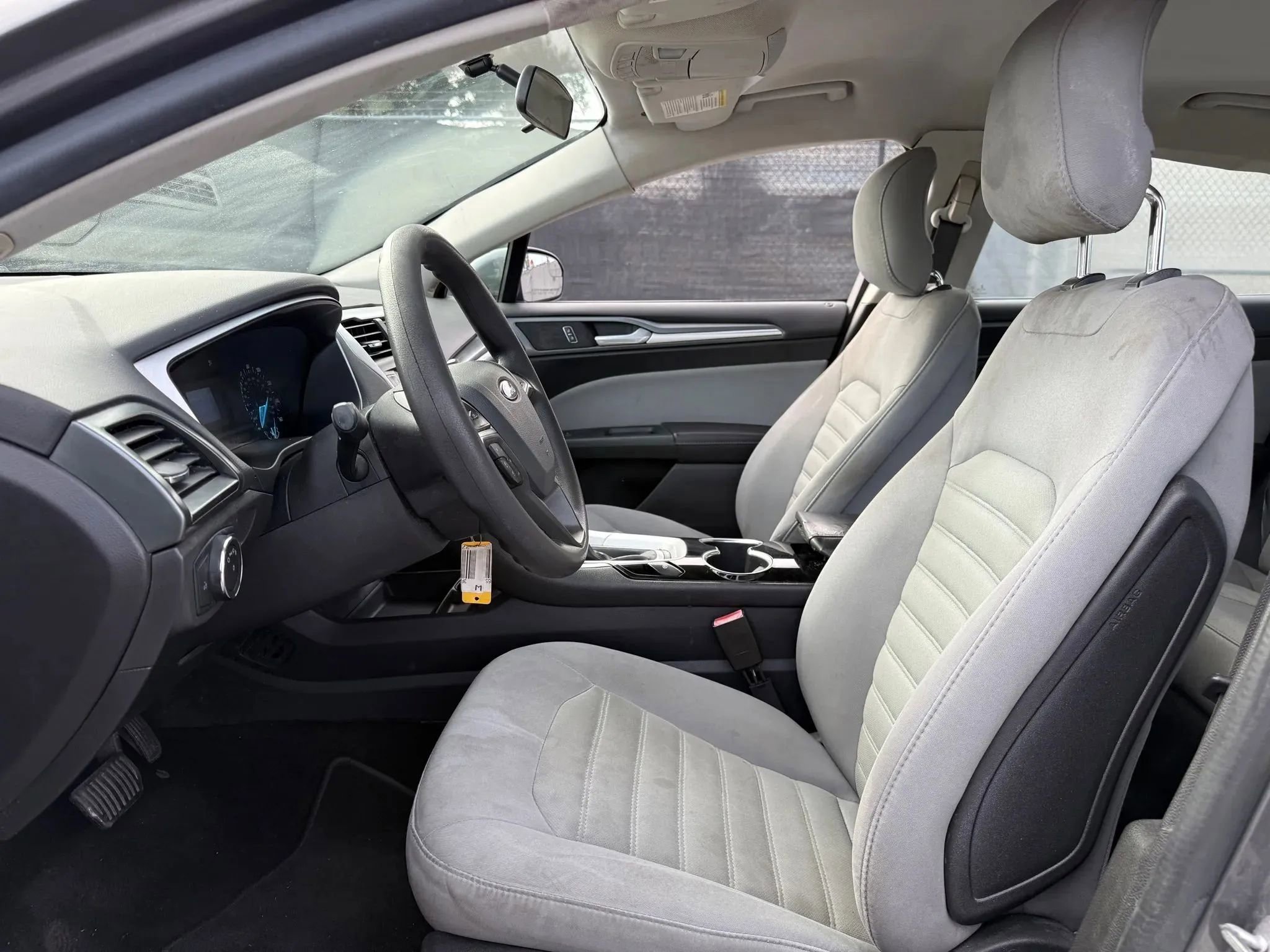 Used 2014 Ford Fusion S image 2