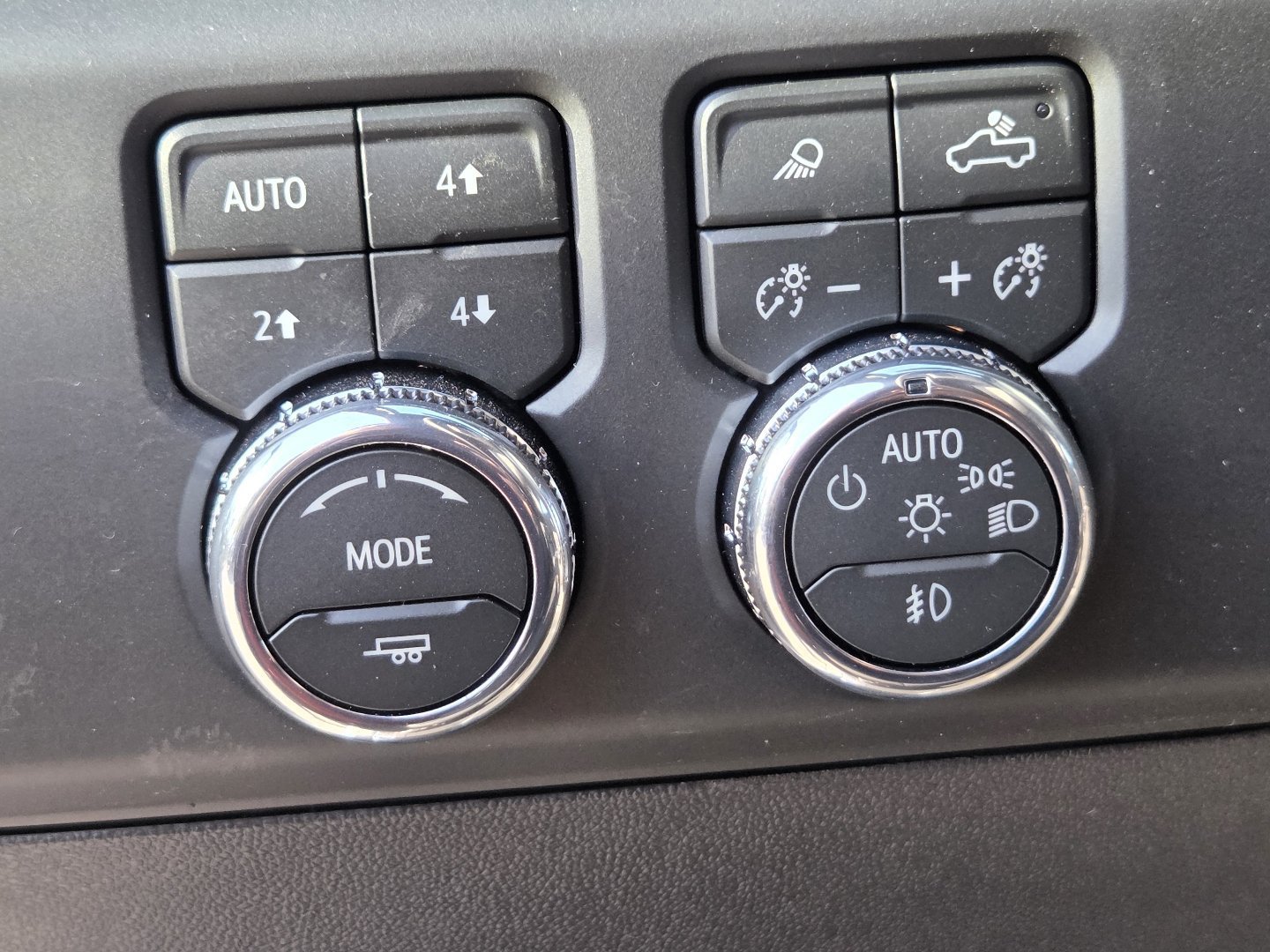 New 2026 GMC Sierra 2500 AT4 AWD/4WD image 31