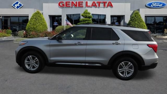 Certified 2022 Ford Explorer XLT w/ Equipment Group 202A image 13
