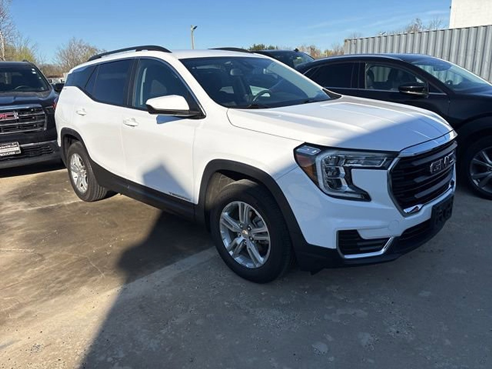 Used 2023 GMC Terrain SLE w/ Driver Convenience Package