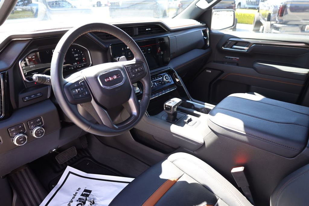 Used 2025 GMC Sierra 1500 AT4 w/ AT4 Premium Package AWD/4WD image 12