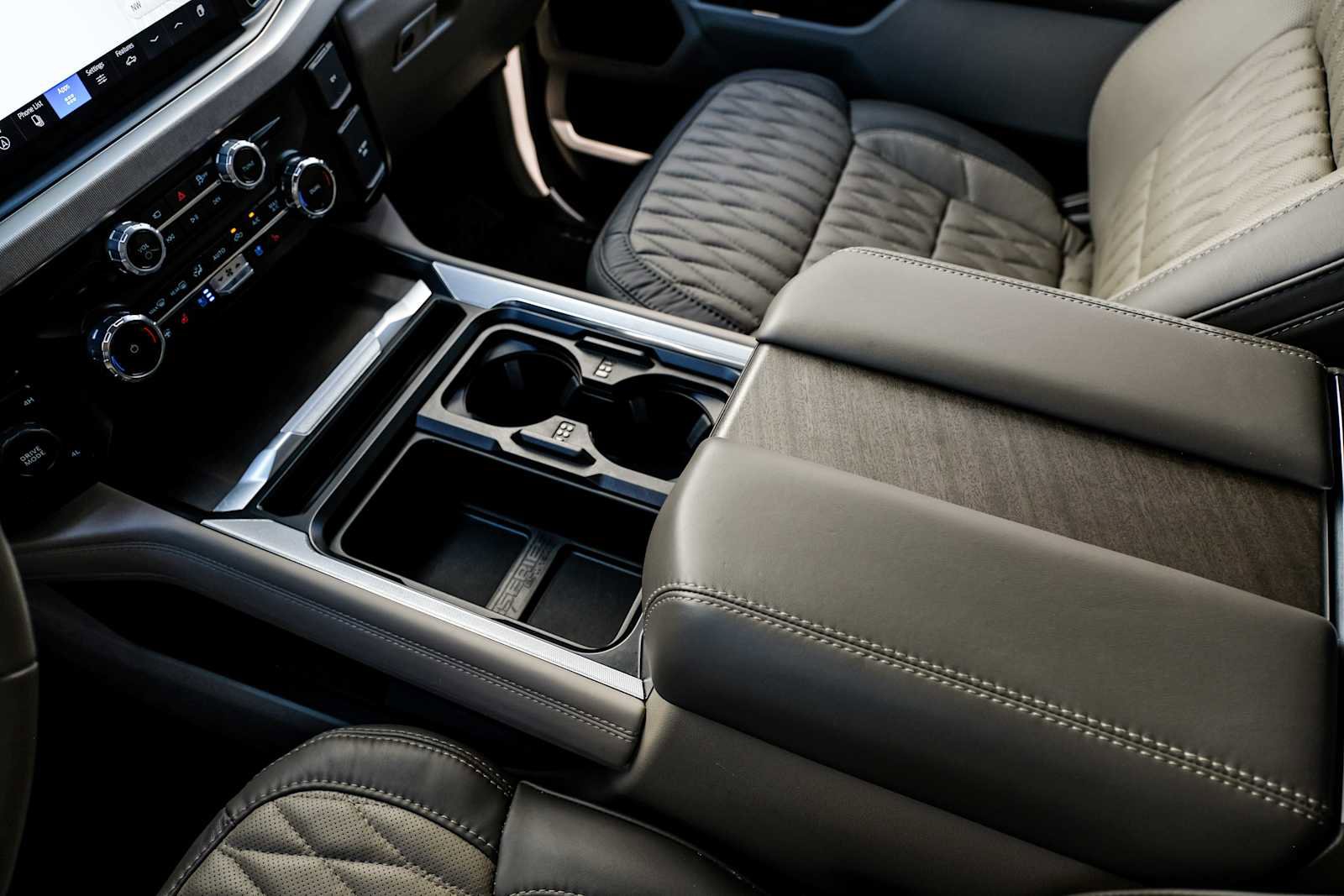 Used 2025 Ford F450 Platinum w/ Platinum Plus Package image 26