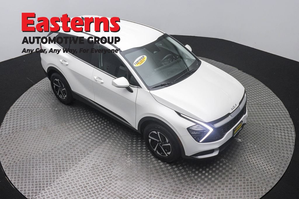 Used 2023 Kia Sportage LX AWD/4WD image 3