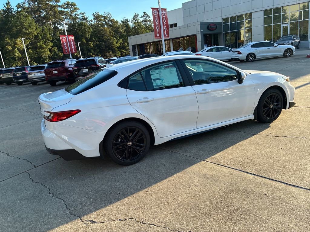 New 2026 Toyota Camry SE image 7