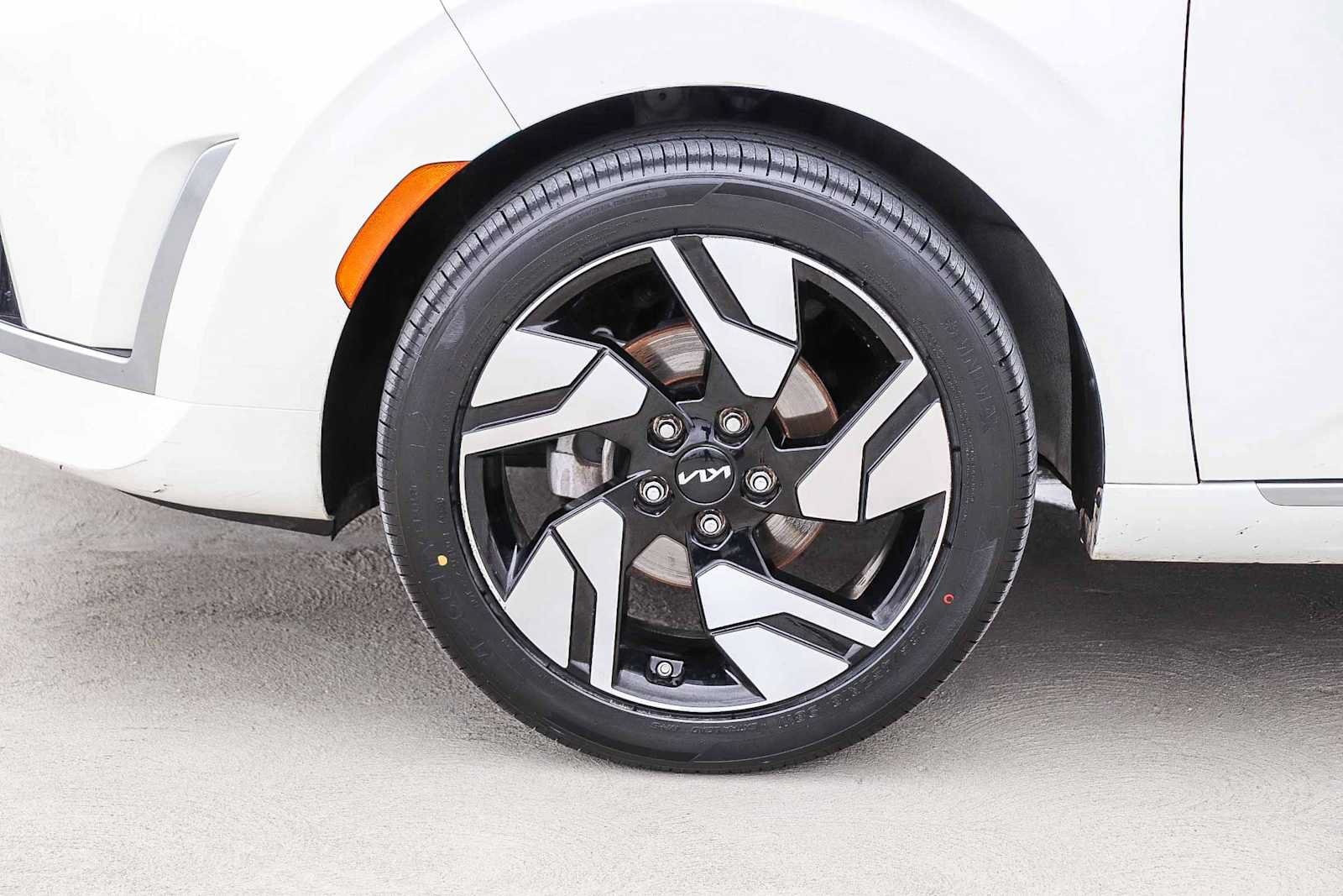 Used 2023 Kia Soul GT-Line FWD image 12