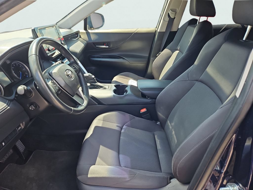 Used 2021 Toyota Venza LE w/ Carpet Mat Package (TMS) AWD/4WD image 30