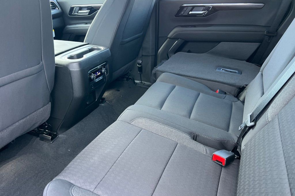 New 2026 Chevrolet Tahoe LS AWD/4WD image 9