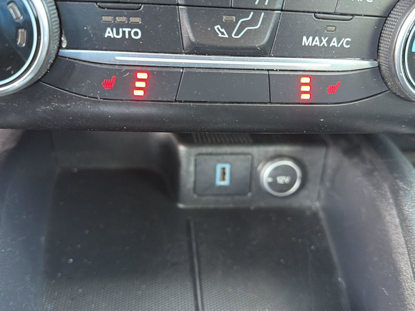 Used 2020 Ford Escape SE AWD/4WD image 27