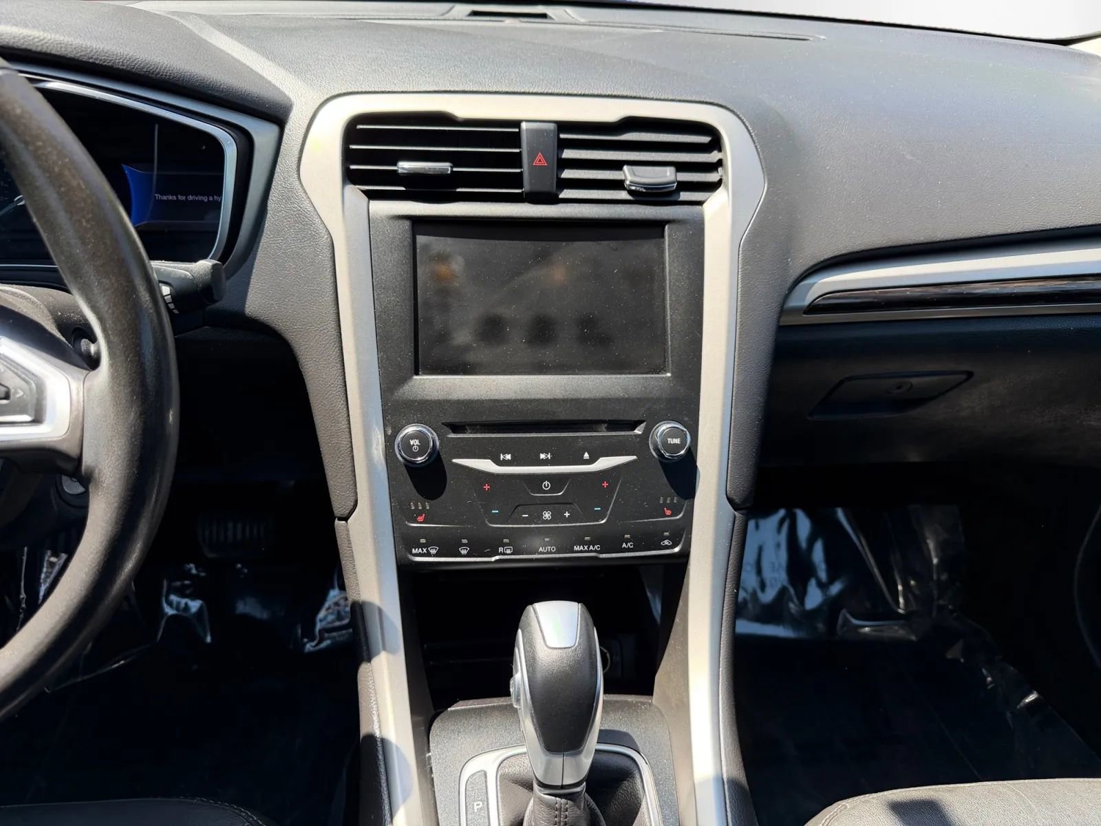 Used 2013 Ford Fusion SE FWD image 12