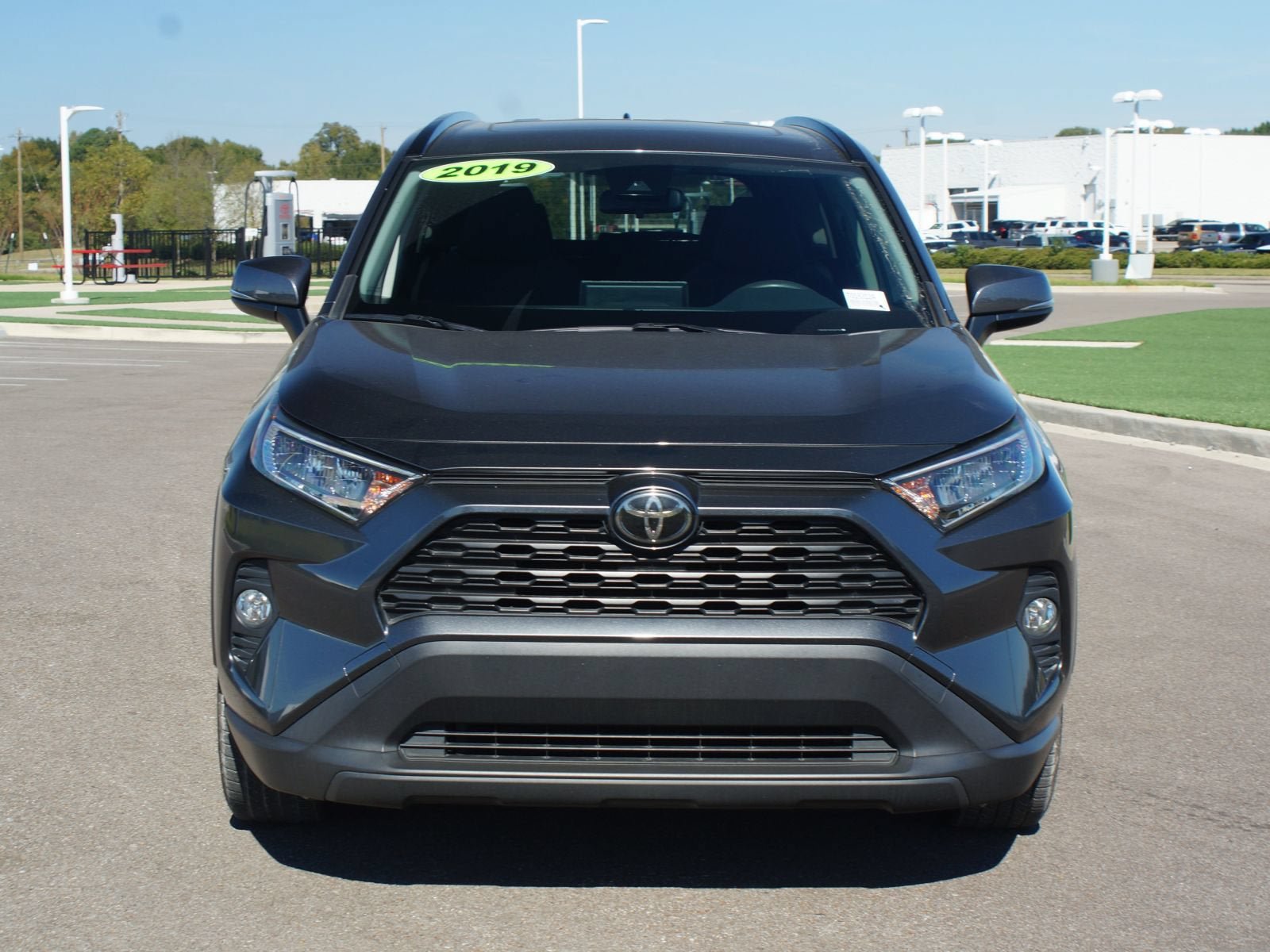 Used 2019 Toyota RAV4 XLE w/ Convenience Package FWD image 25