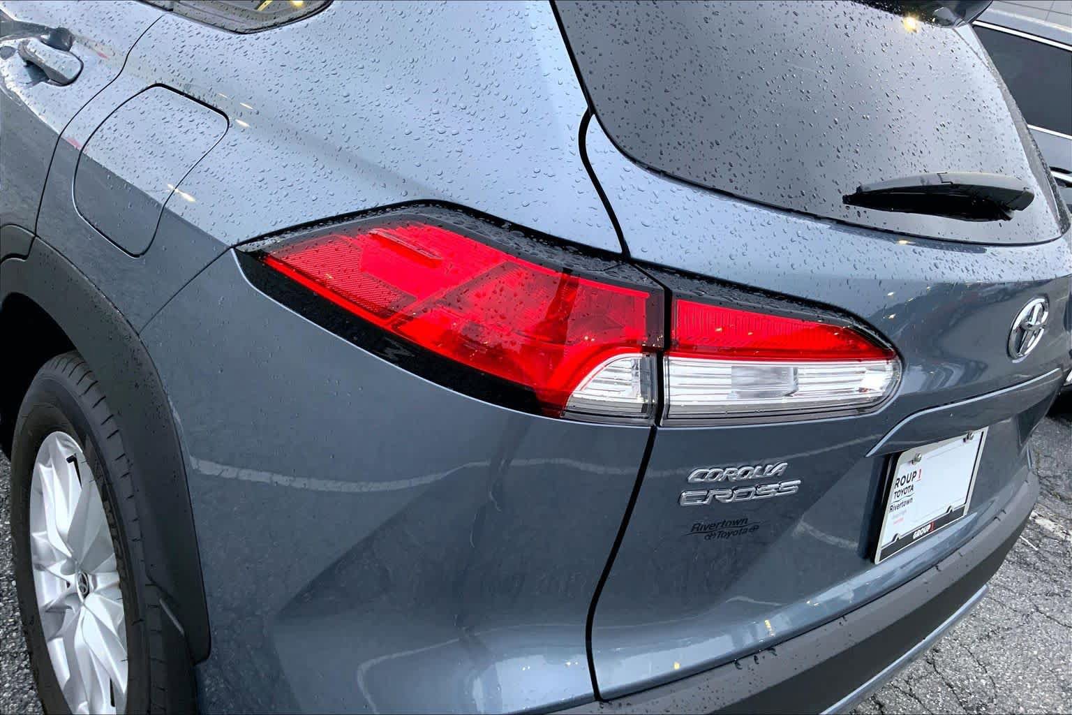 Used 2025 Toyota Corolla Cross LE FWD image 27
