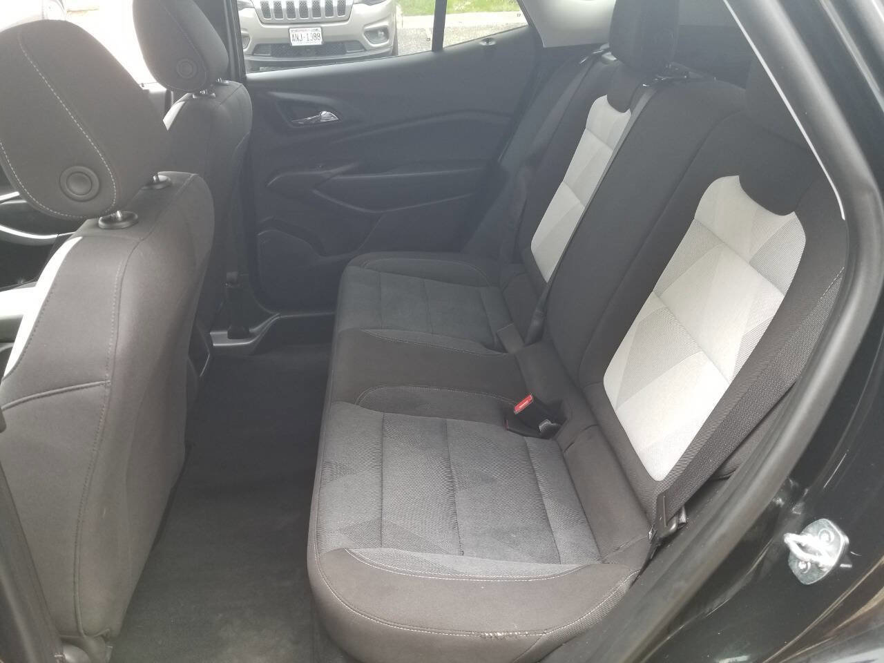 Used 2024 Chevrolet Trax LS FWD image 11