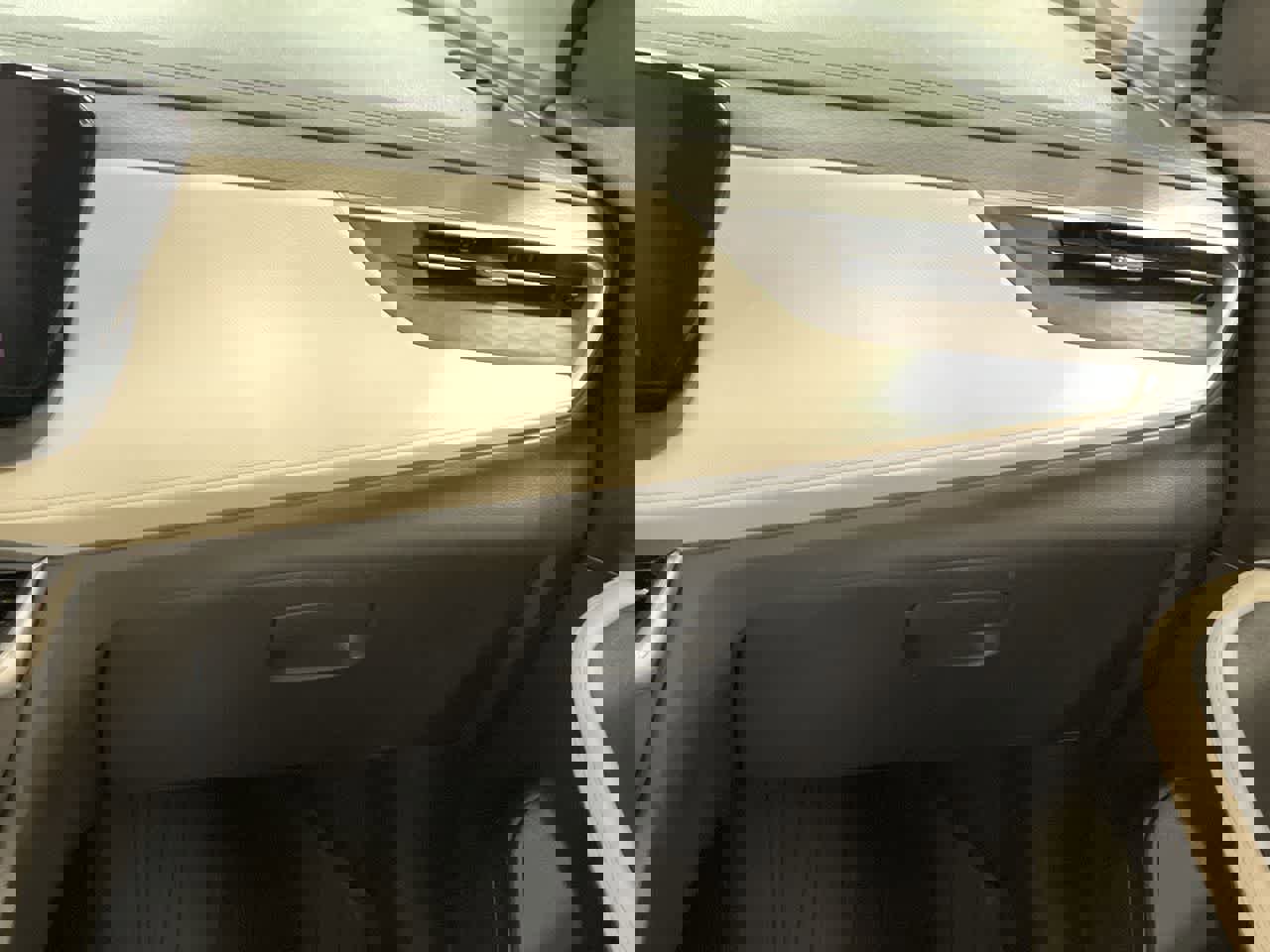 Used 2024 Buick Encore GX Preferred w/ Comfort Package image 16