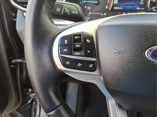 Used 2023 Ford Explorer XLT w/ Equipment Group 202A AWD/4WD image 16