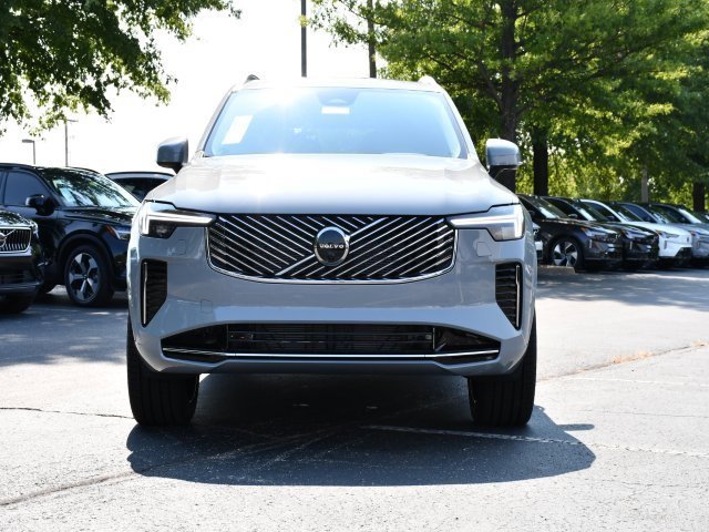 New 2026 Volvo XC90 B6 Plus w/ Protection Package Premier image 2