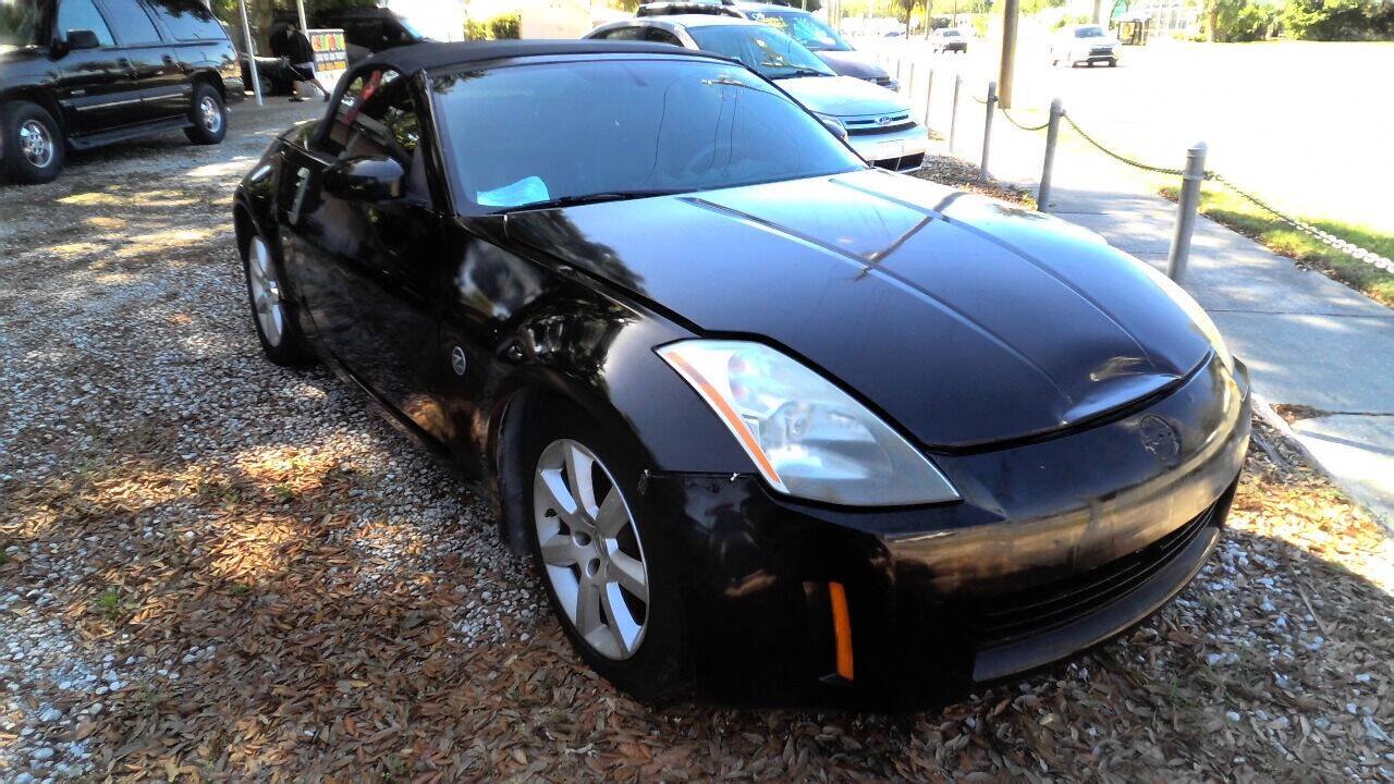 Used 2005 Nissan 350Z Touring RWD image 2