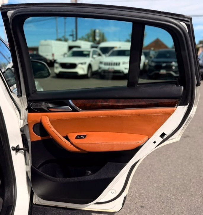 Used 2016 BMW X4 xDrive28i AWD/4WD image 16