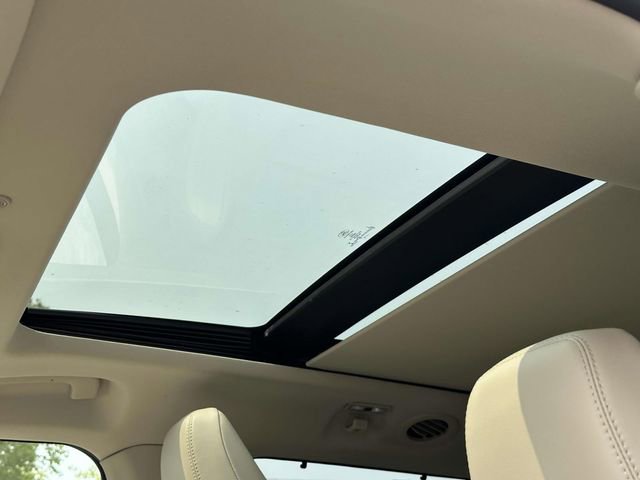 Used 2020 Ford Explorer Platinum image 11