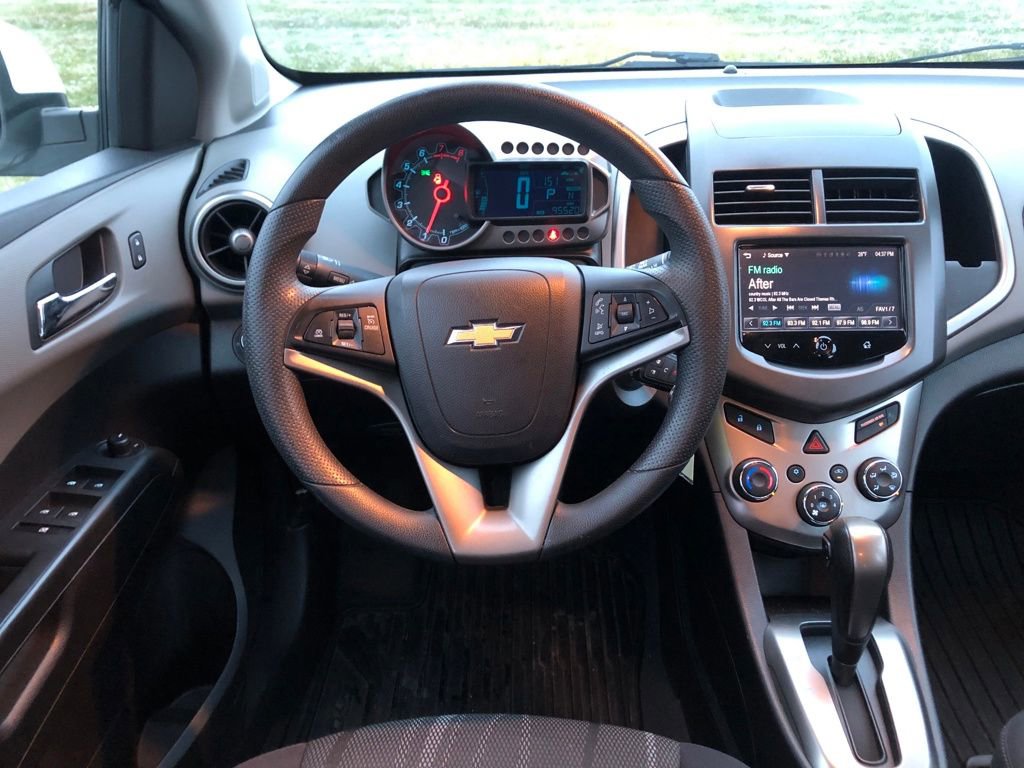 Used 2015 Chevrolet Sonic LT image 13