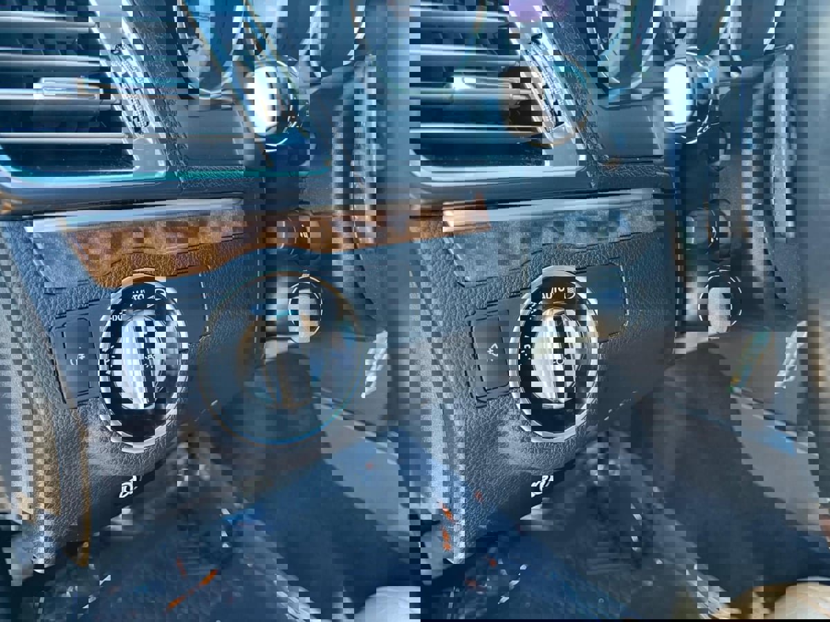 Used 2016 Mercedes-Benz E 400 Coupe image 10