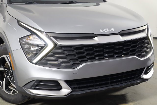 Used 2023 Kia Sportage LX FWD image 41