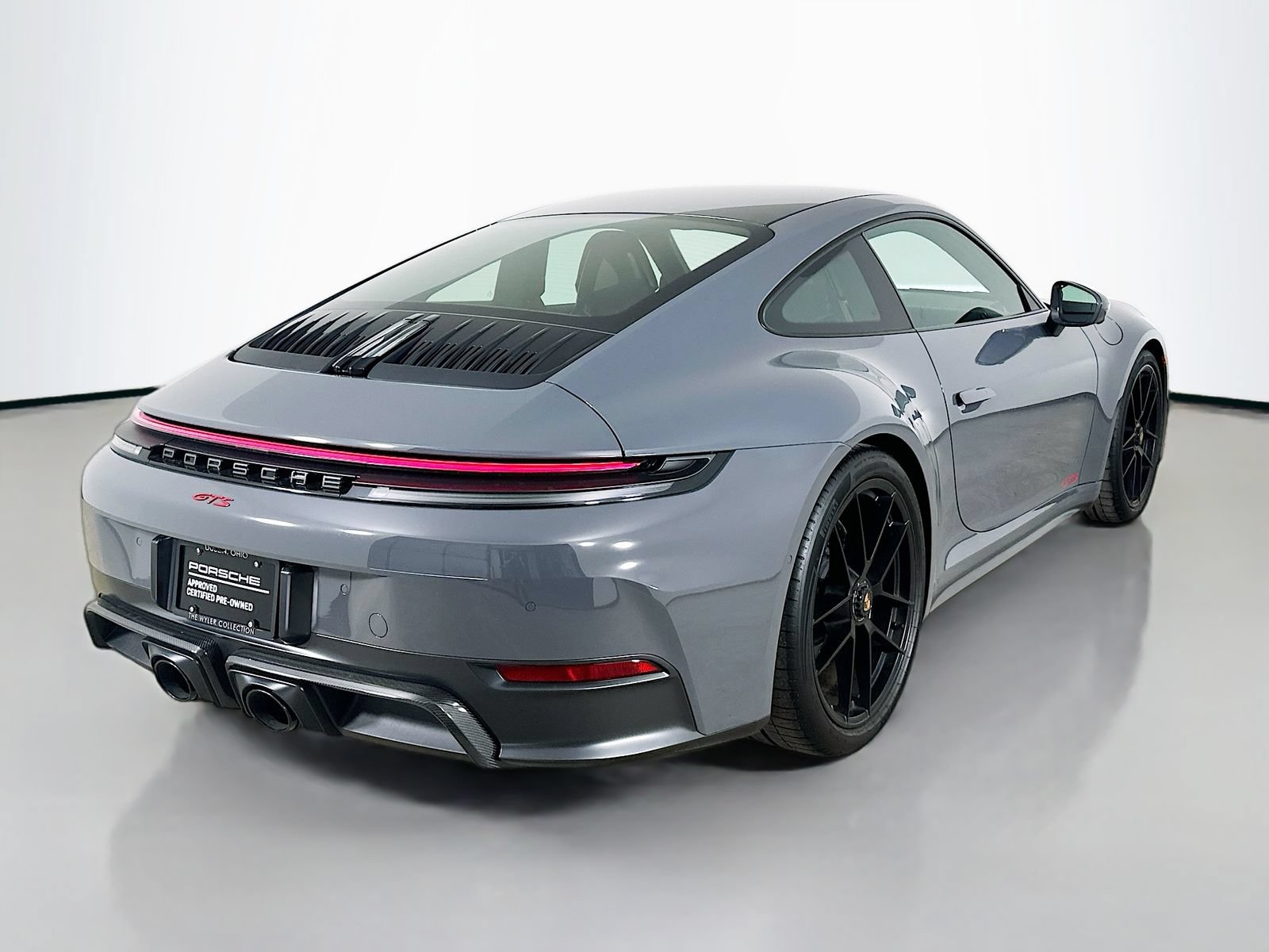 Used 2026 Porsche 911 Carrera GTS RWD image 5