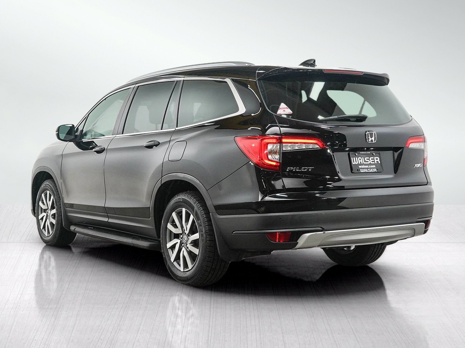 Used 2021 Honda Pilot Black Edition image 3