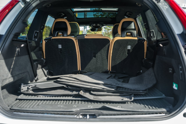 Used 2024 Volvo XC90 T8 Ultimate w/ Lounge Package AWD/4WD image 11