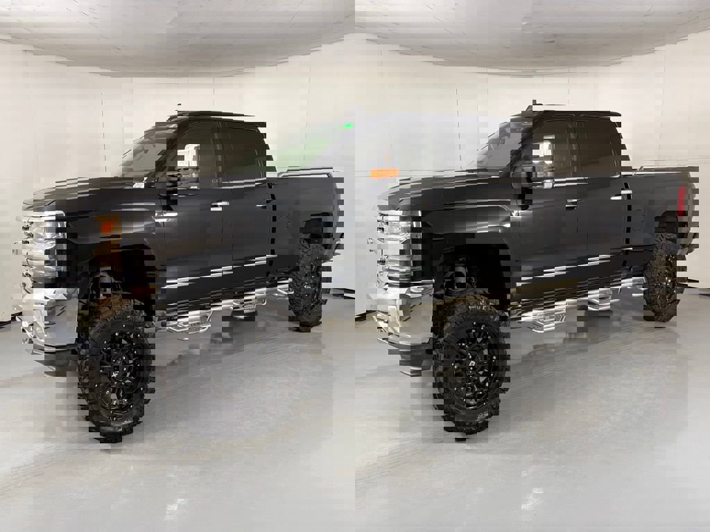 Used 2017 Chevrolet Silverado 1500 LTZ image 9