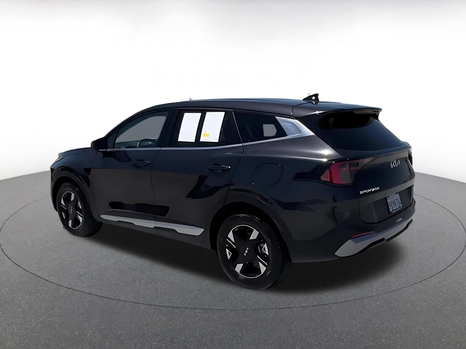 Used 2026 Kia Sportage LX FWD image 9