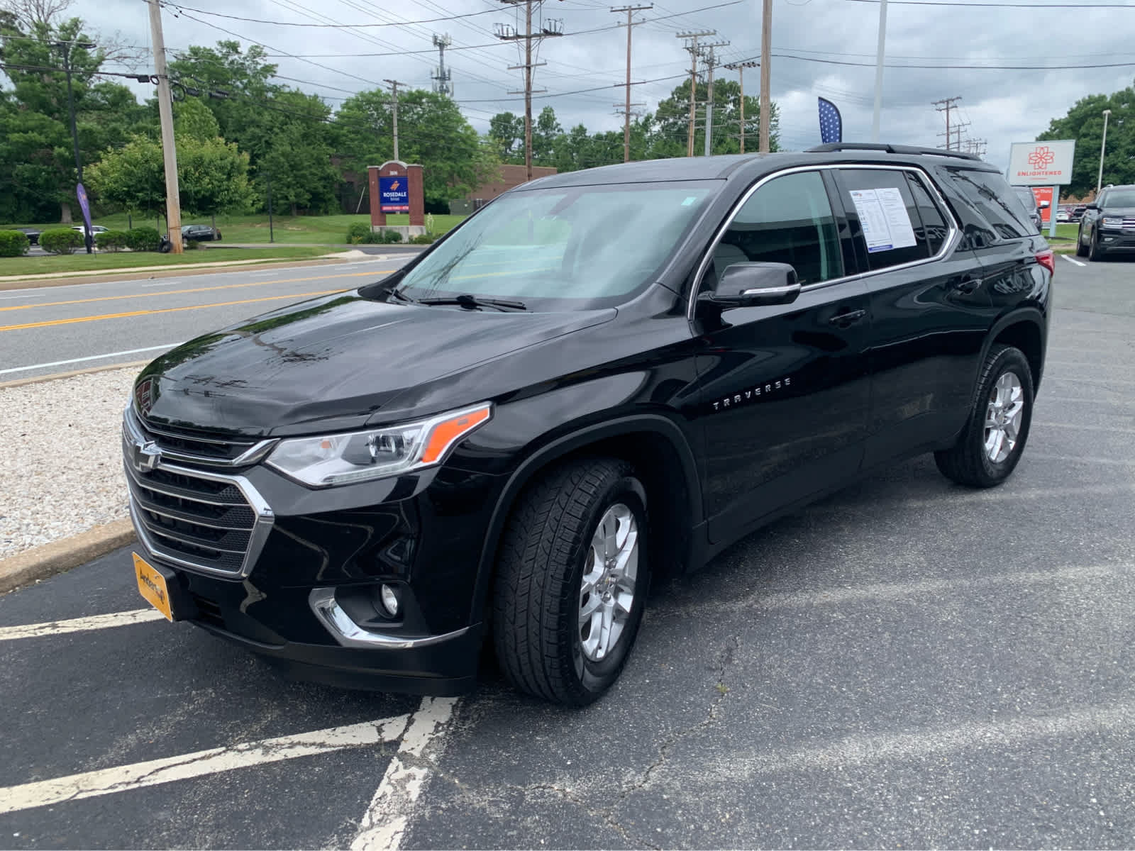Used 2019 Chevrolet Traverse LT FWD image 3