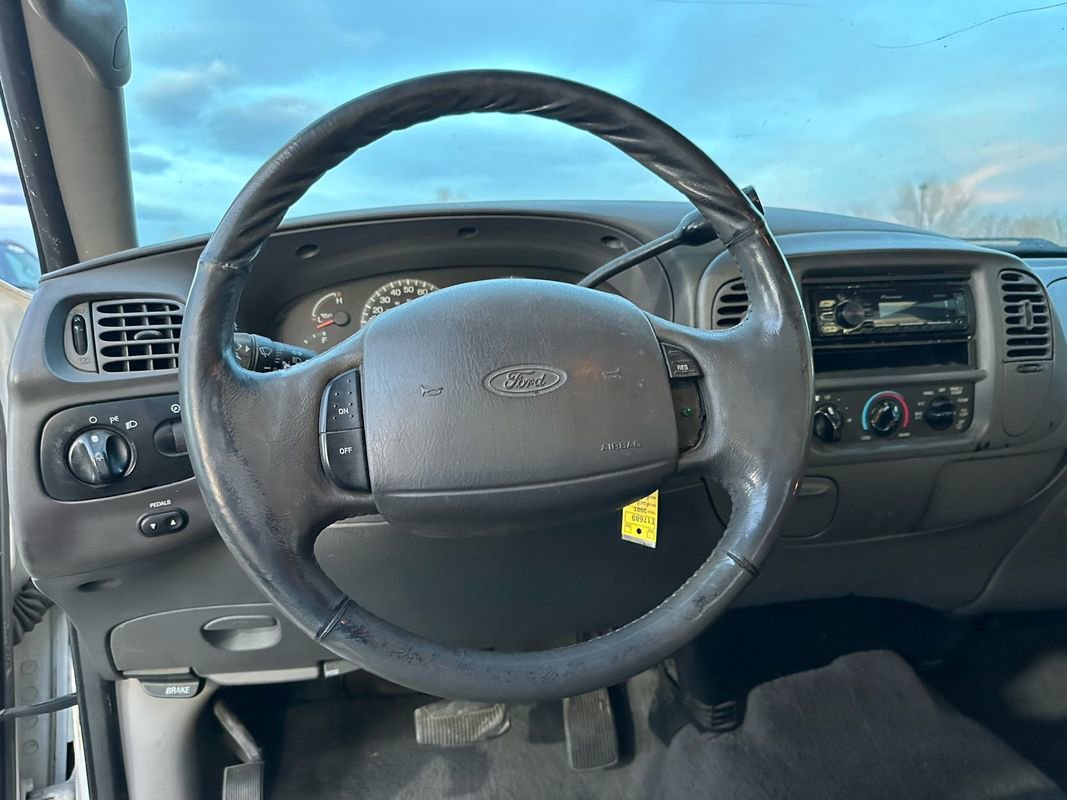 Used 2001 Ford F150 XLT image 36