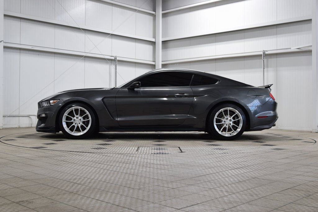 Used 2017 Ford Mustang Shelby GT350 image 4