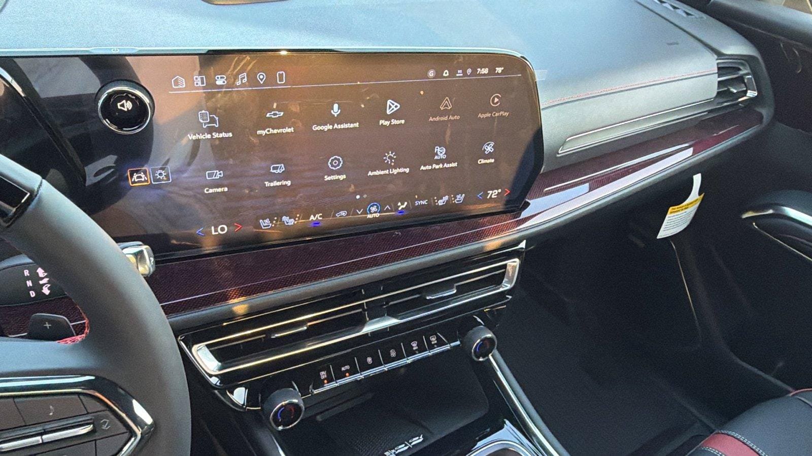 New 2027 Chevrolet Traverse RS w/ LPO, Floor Liner Package FWD image 25
