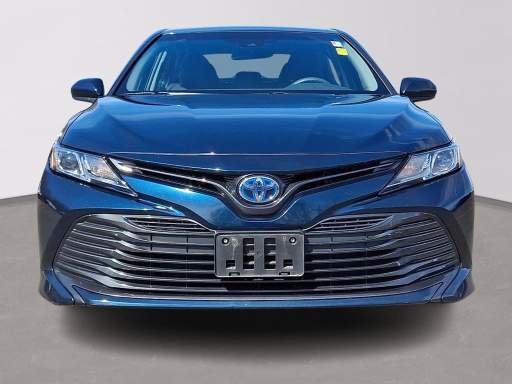 Used 2019 Toyota Camry LE FWD image 2