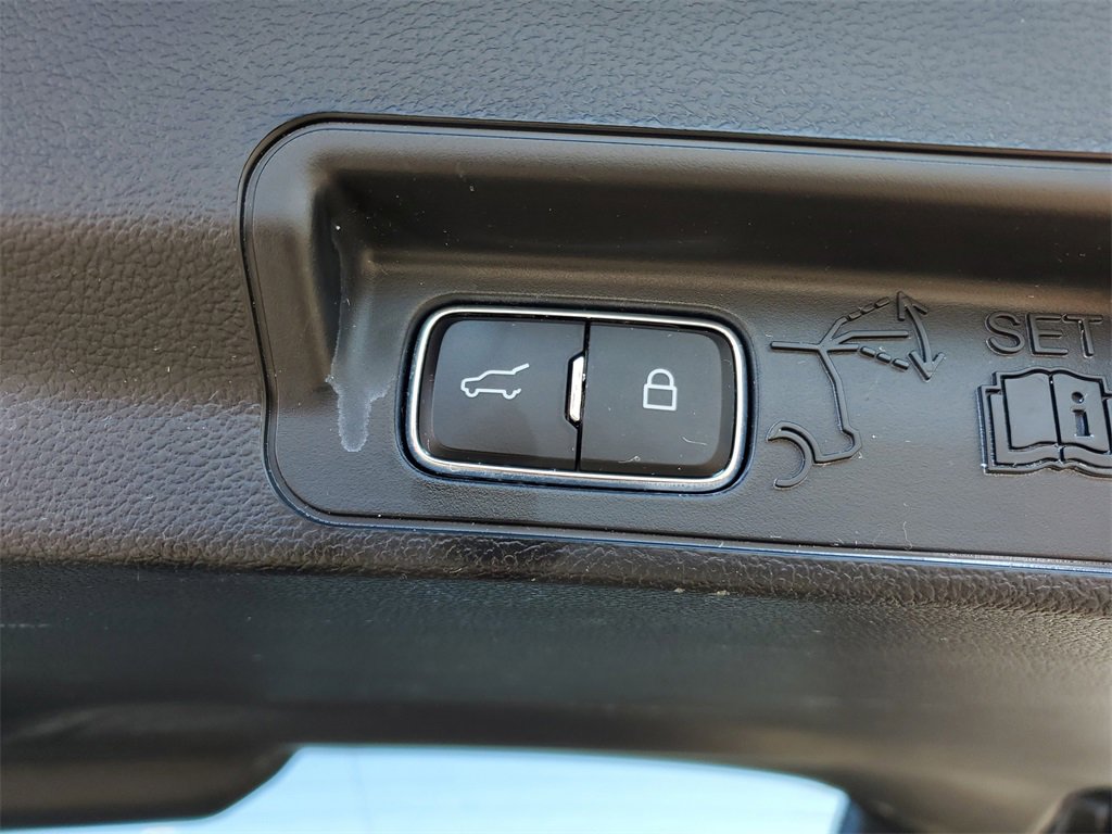 Used 2023 Ford Explorer XLT w/ Equipment Group 202A image 29