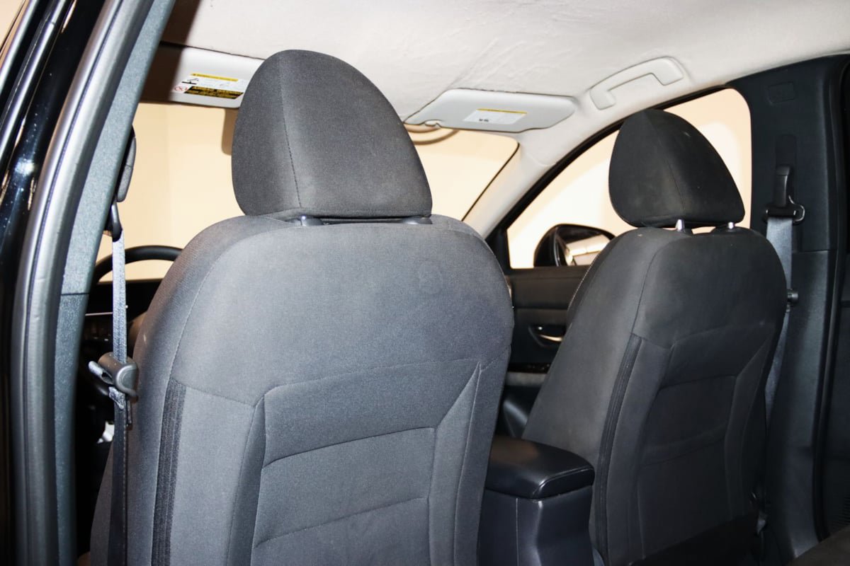 Used 2025 Nissan Kicks SV AWD/4WD image 42