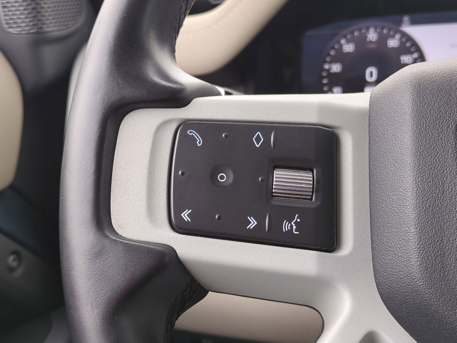 Used 2020 Land Rover Defender 110 S image 19