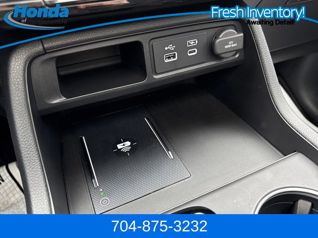 Used 2025 Honda Pilot Elite image 33
