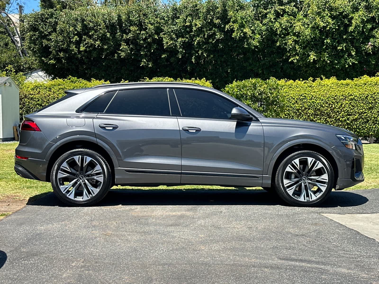 Used 2025 Audi Q8 Premium w/ Black Optic Package AWD/4WD image 9