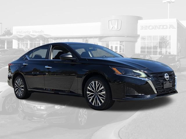 Used 2025 Nissan Altima 2.5 SV image 5