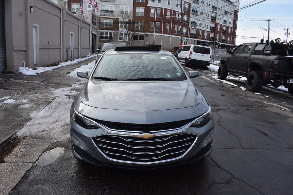 Used 2024 Chevrolet Malibu LT image 2