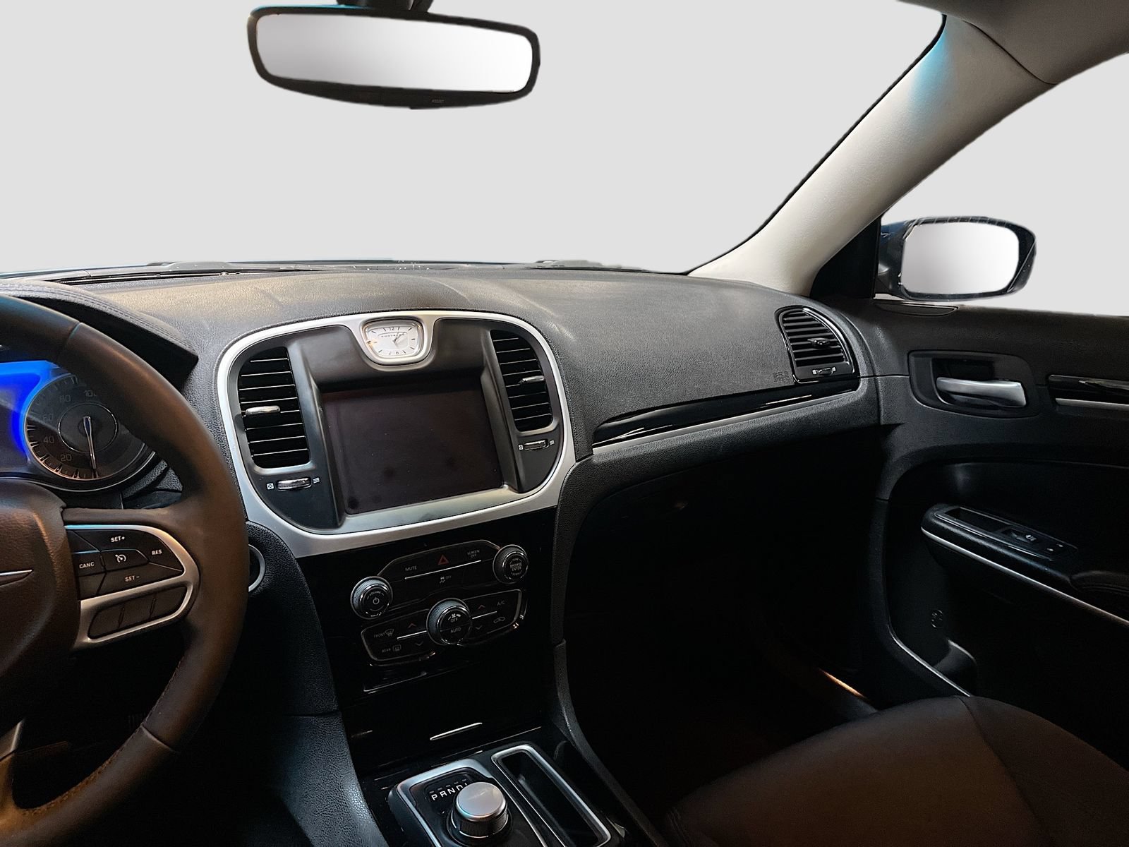 Used 2023 Chrysler 300 Touring RWD image 21