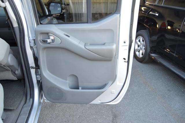 Used 2008 Nissan Frontier SE w/ SE Value Truck Pkg image 40