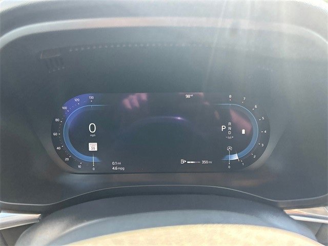 Used 2022 Volvo XC60 B5 Momentum image 21