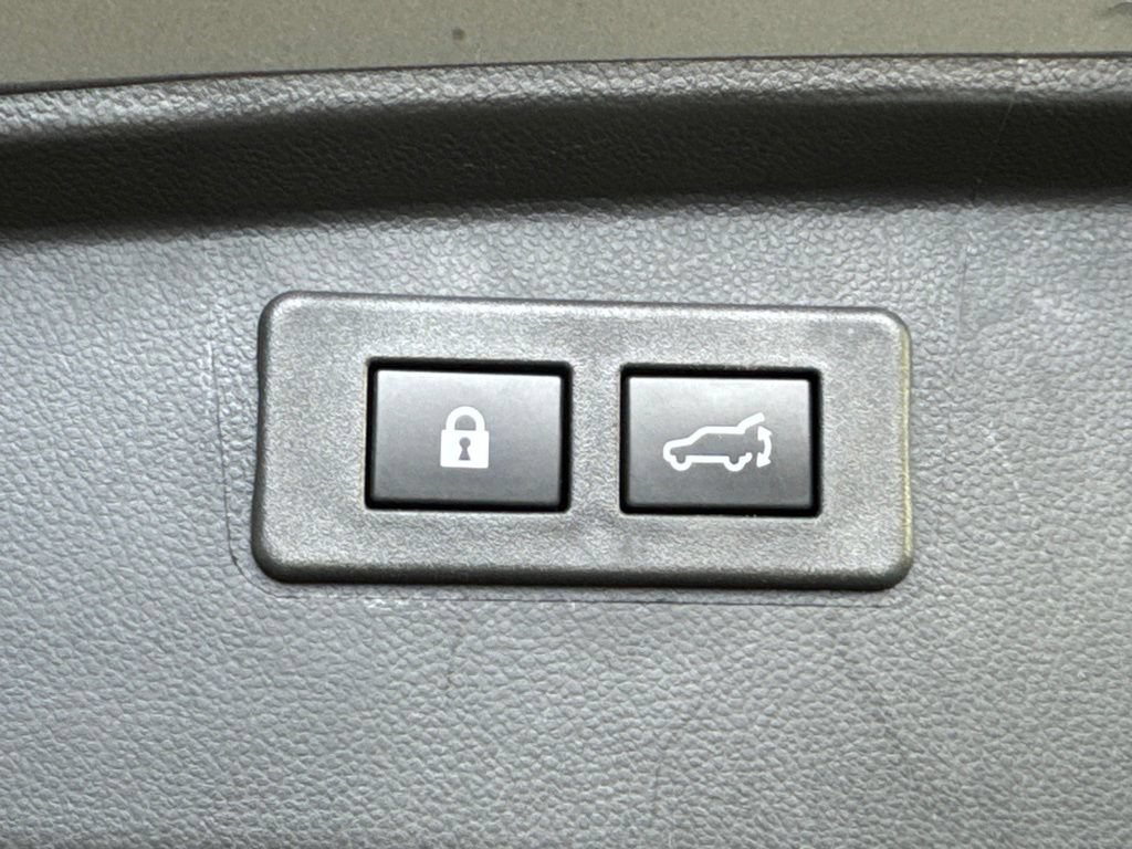 Used 2025 Subaru Outback Premium AWD/4WD image 40