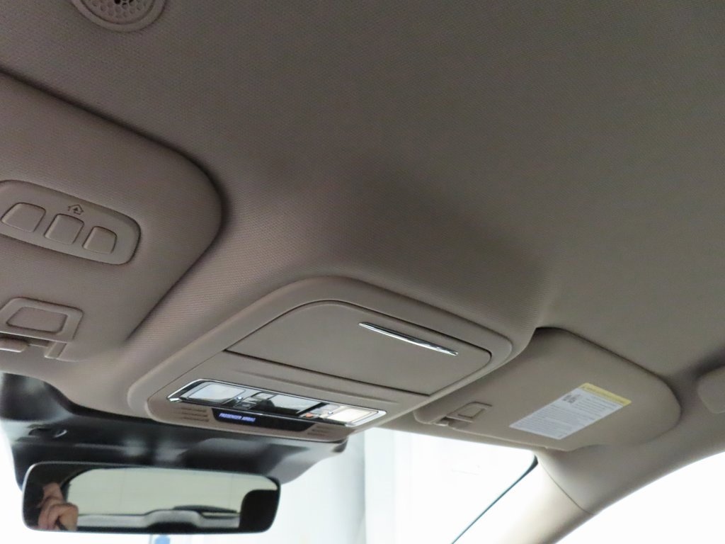 Used 2025 Lincoln Corsair Premiere w/ Jet Appearance Package image 28